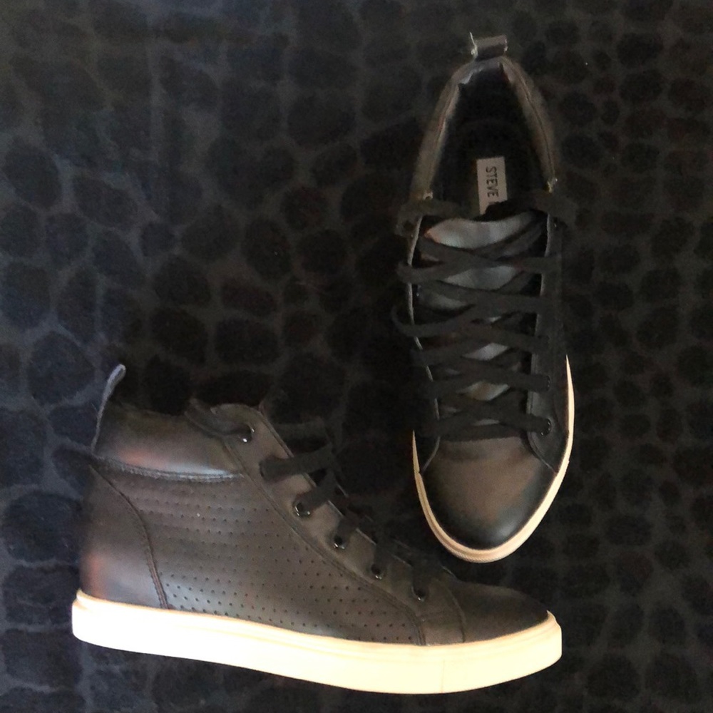 Steve Madden black high tops